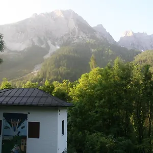  Pensjonat Dolomiti House
