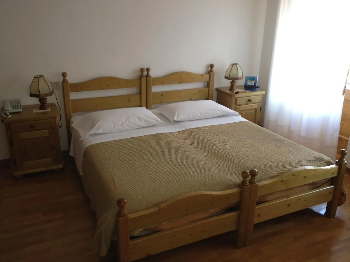 Hotel Ajarnola Locazioni Turist Auronzo di Cadore Italia